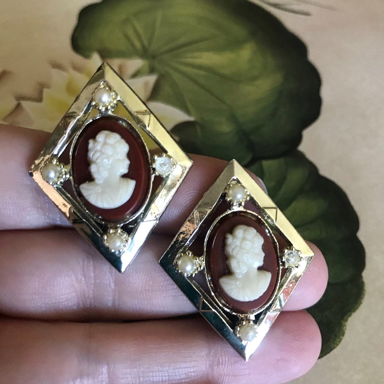 Sarah Coventry Cameo Clip Earrings Jewelry Bloomers and Frocks 
