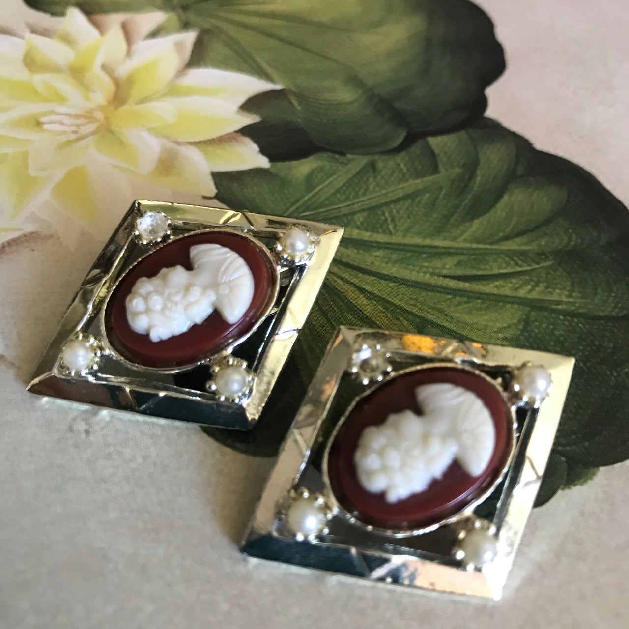 Sarah Coventry Cameo Clip Earrings Jewelry Bloomers and Frocks 